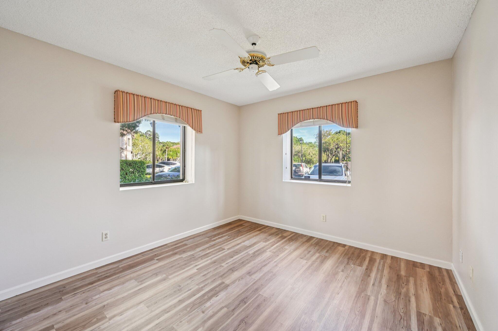 Palm Beach Gardens Condo: 1103 Duncan Circle