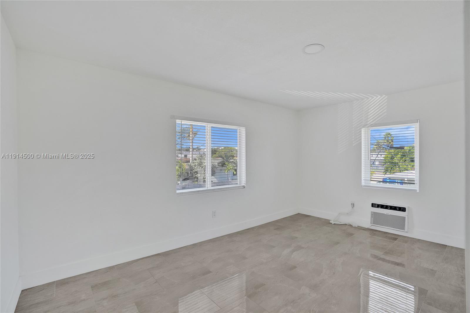 Miami Beach Condo: 7115 Rue Granville