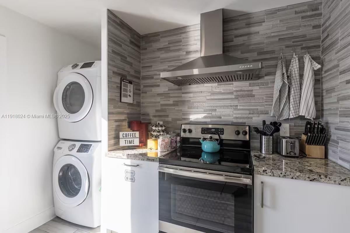 Oakland Park Condo: 5841 Northeast 3rd Avenue