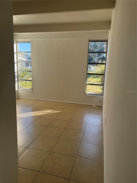 Lakeshore Condo: 4719 Club Circle