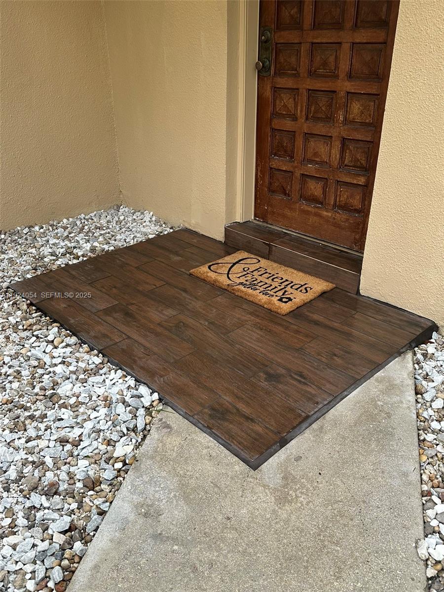 Miami Condo: 6346 Southwest 136th Court