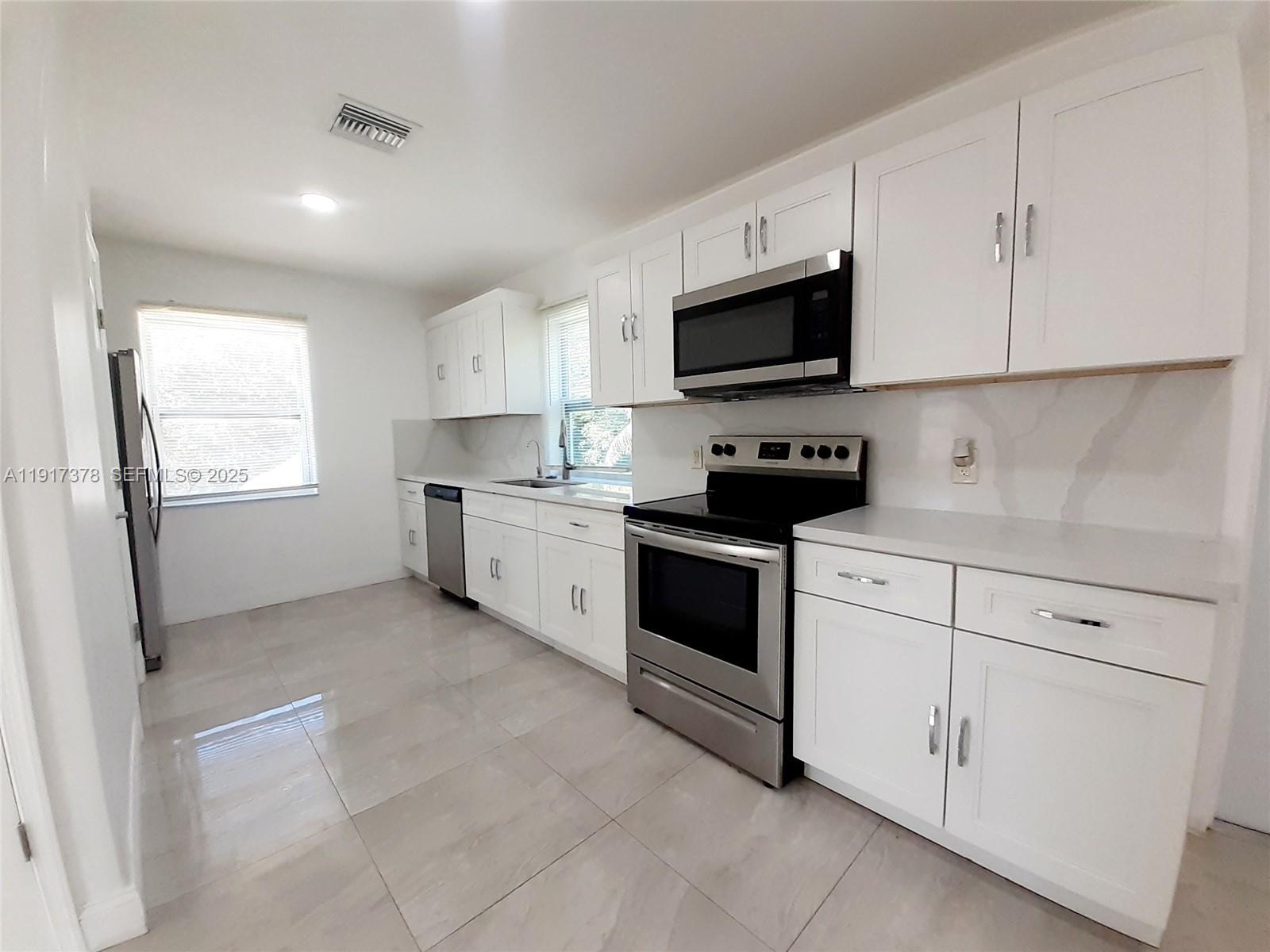 Davie Condo: 13755 Southwest 20th Street