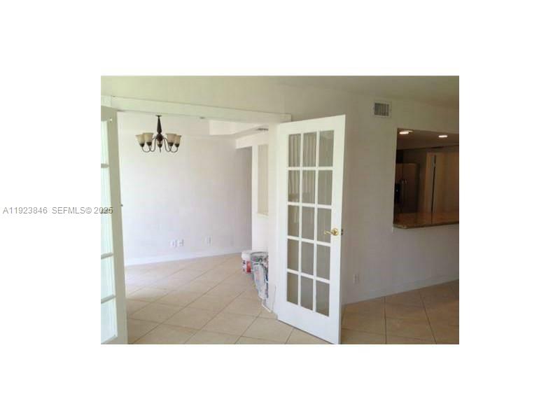 Hallandale Beach Condo: 800 Parkview Drive