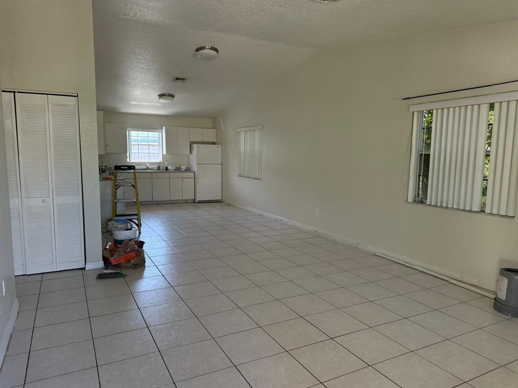 Hollywood Condo: 1943 Garfield Street