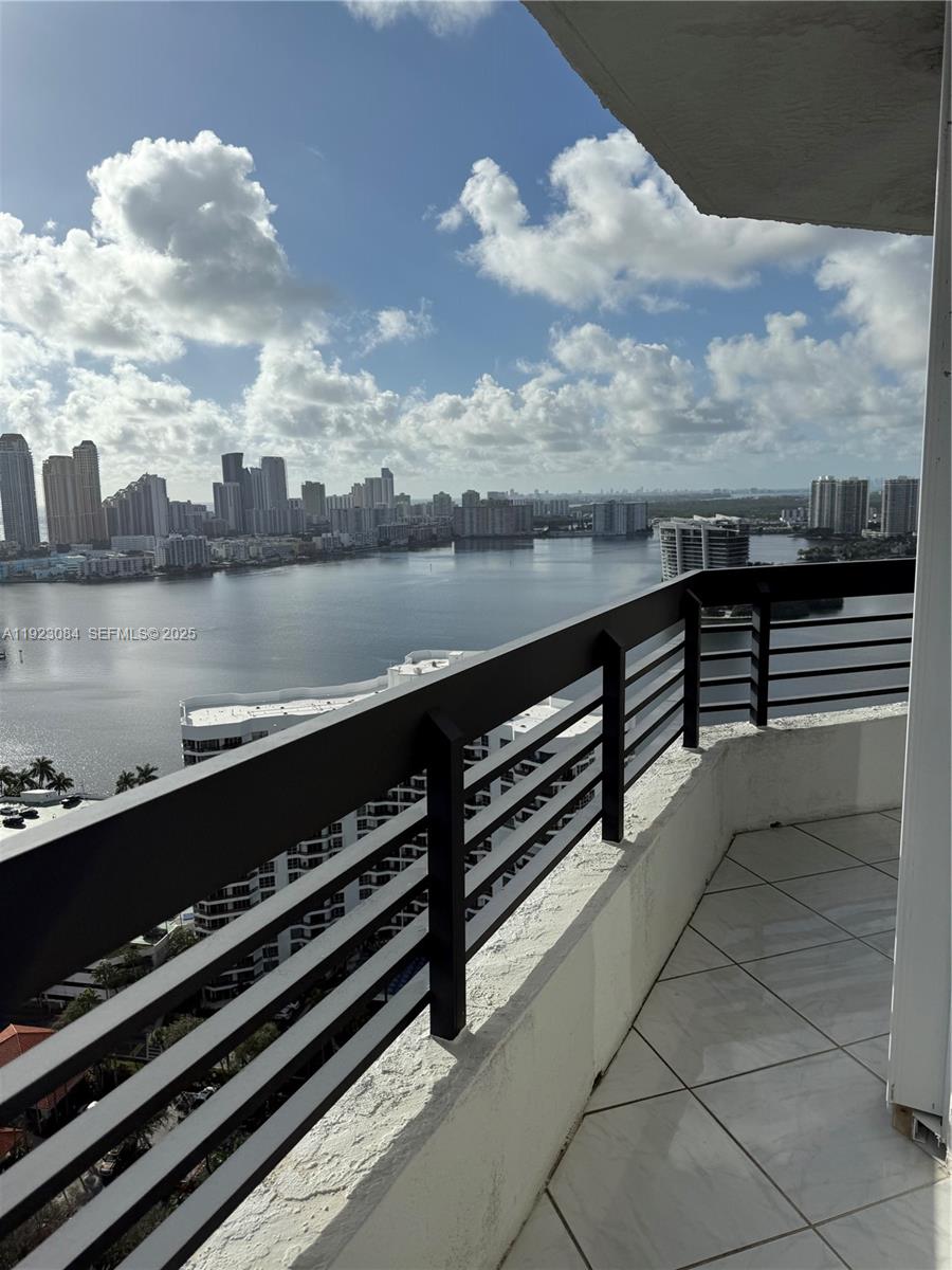 Aventura Condo: 3500 Mystic Pointe Drive
