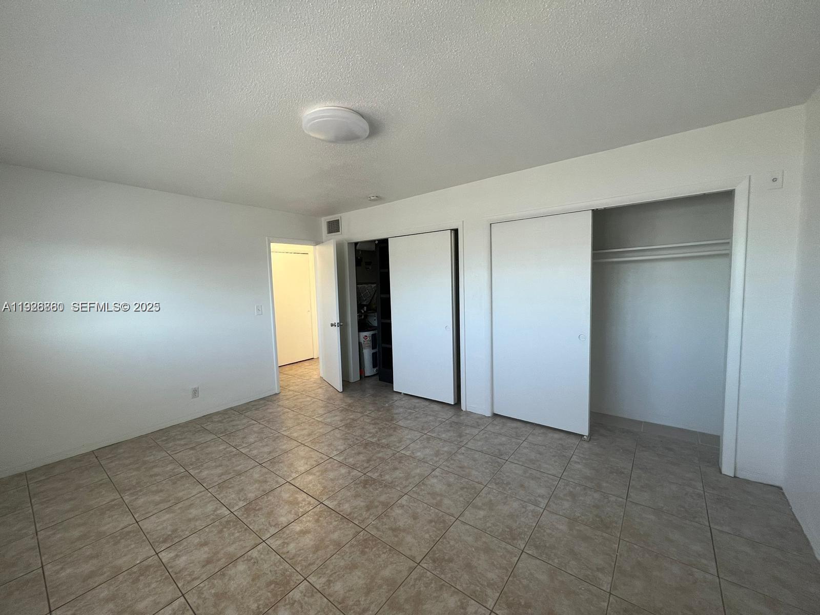 Hallandale Beach Condo: 105 Northeast 12th Avenue