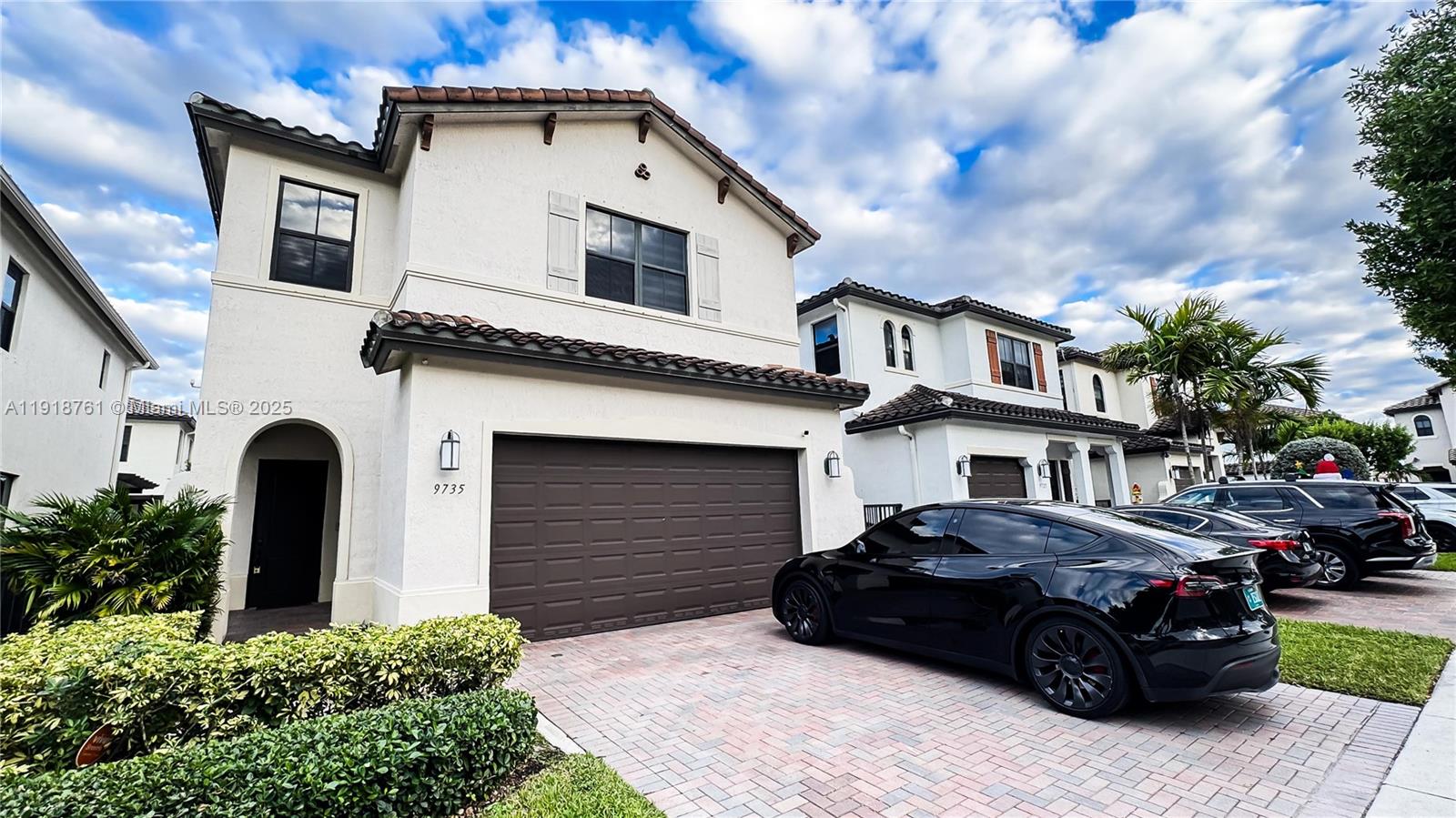 Hialeah Condo: 9735 West 34th Court