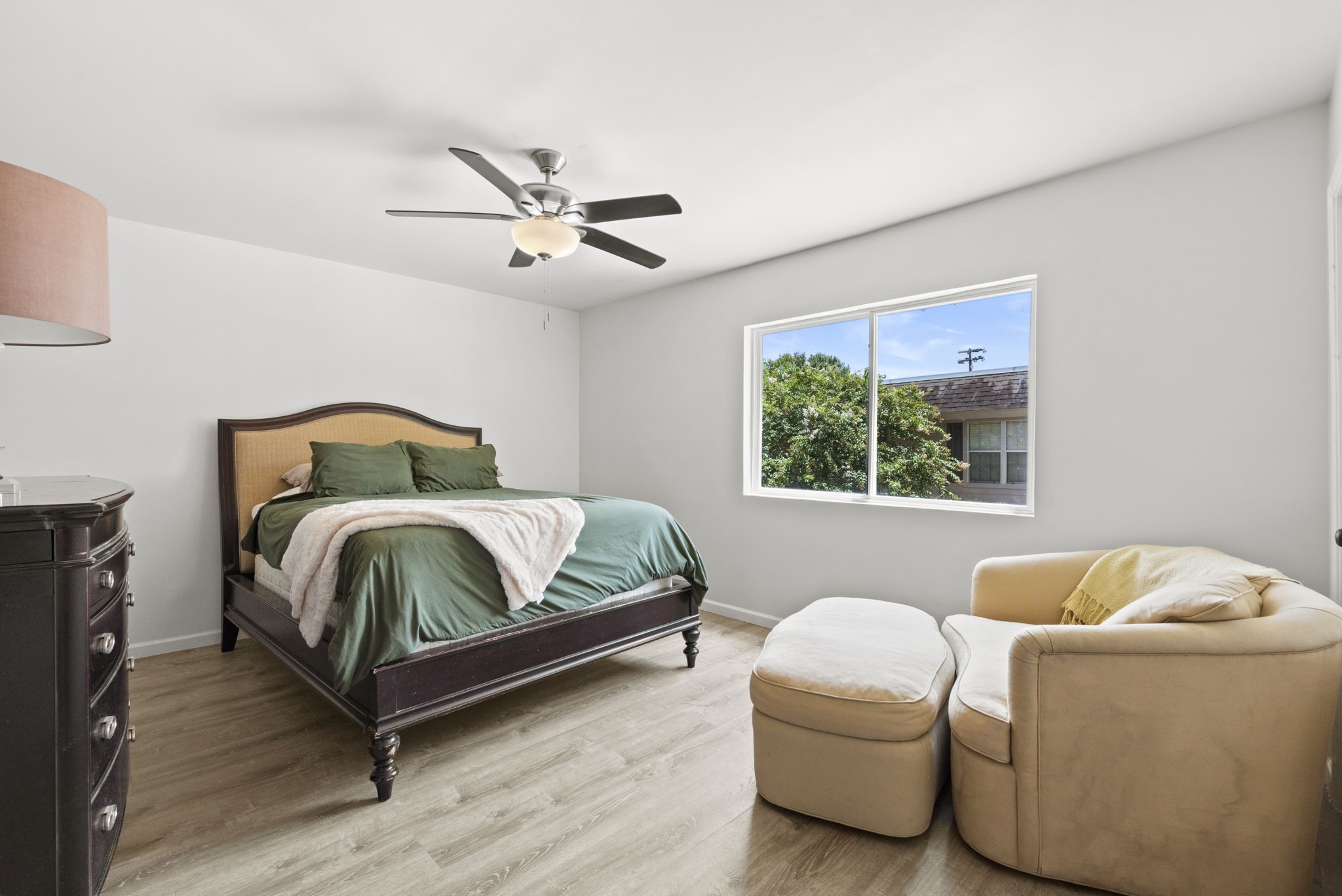 Houston Condo: 1115 Augusta Drive