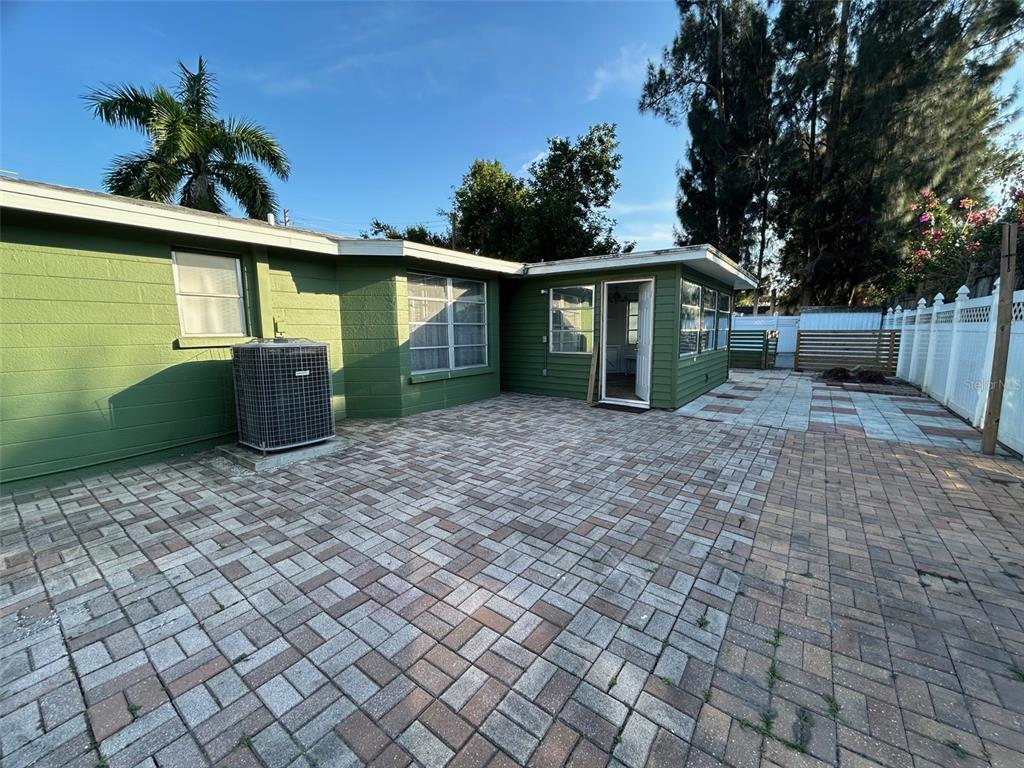 Sarasota Condo: 2920 McIntosh Road