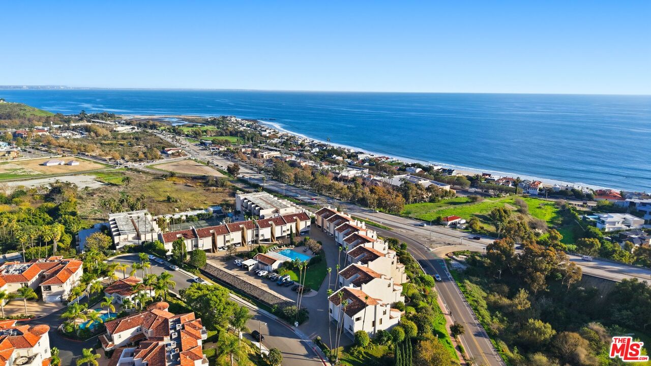 Malibu Condo: 23926 De Ville Way