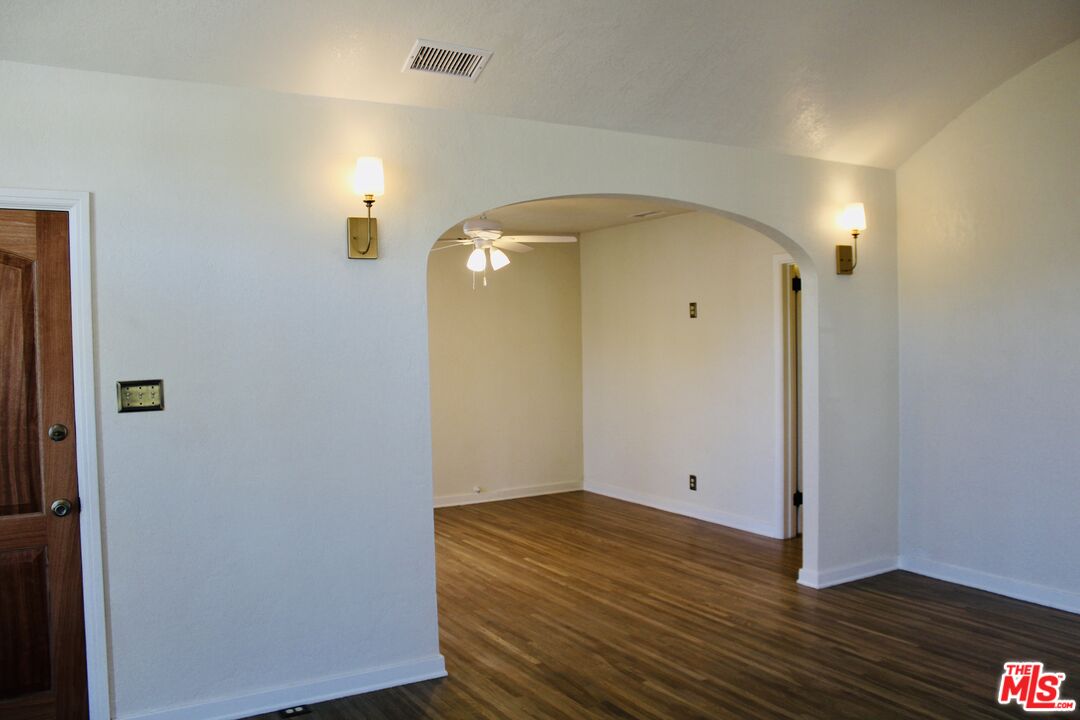 Upland Condo: 495 North 8th Avenue