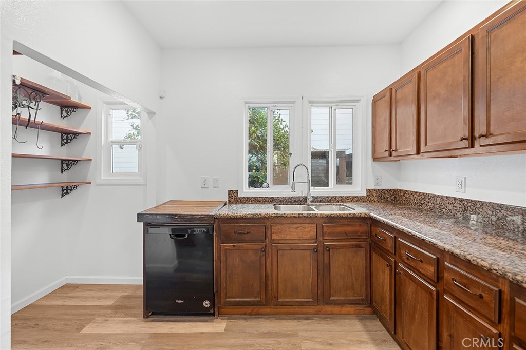 Los Angeles Condo: 1339 West Temple Street