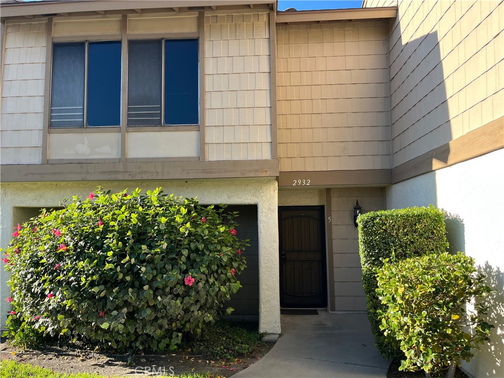 Orange Condo: 2932 North Cottonwood Street