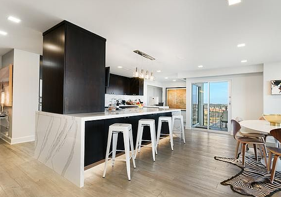 San Antonio Condo: 700 Hildebrand