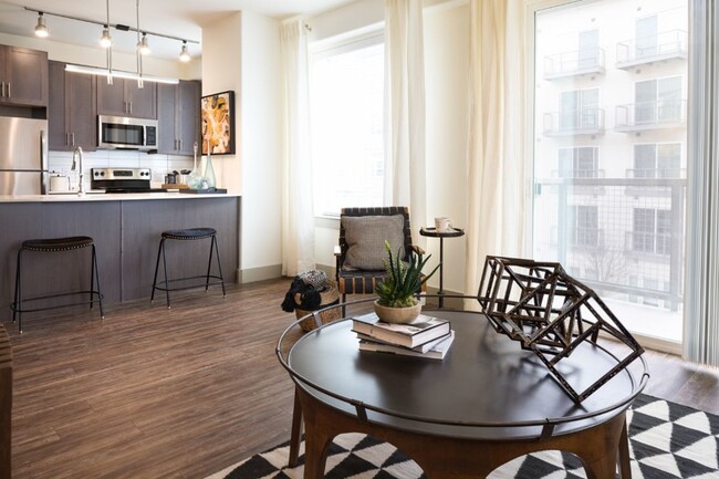 Austin Condo: 2722 Kramer Ln