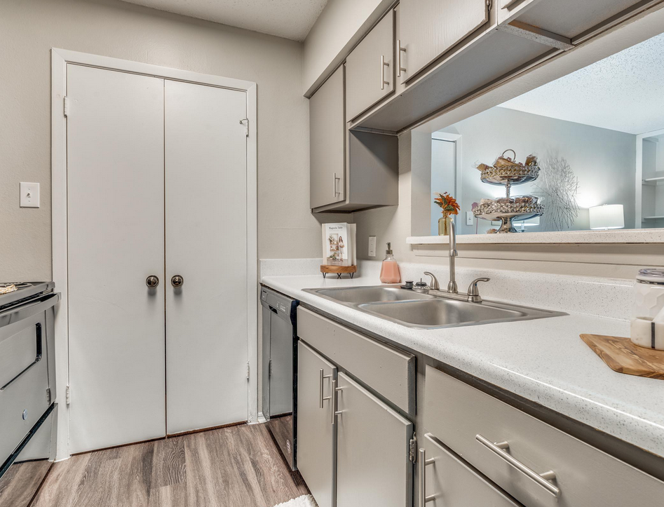 Austin Condo: 12136 Jollyville Rd
