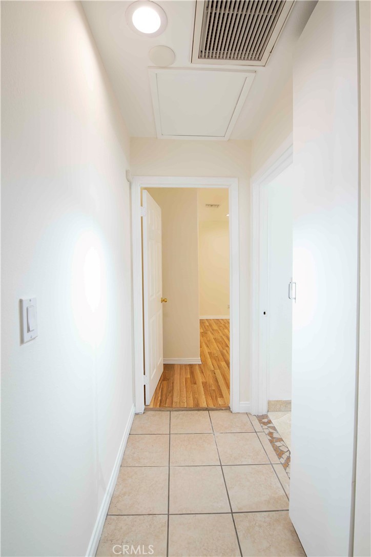 Reseda Condo: 6417 White Oak Avenue