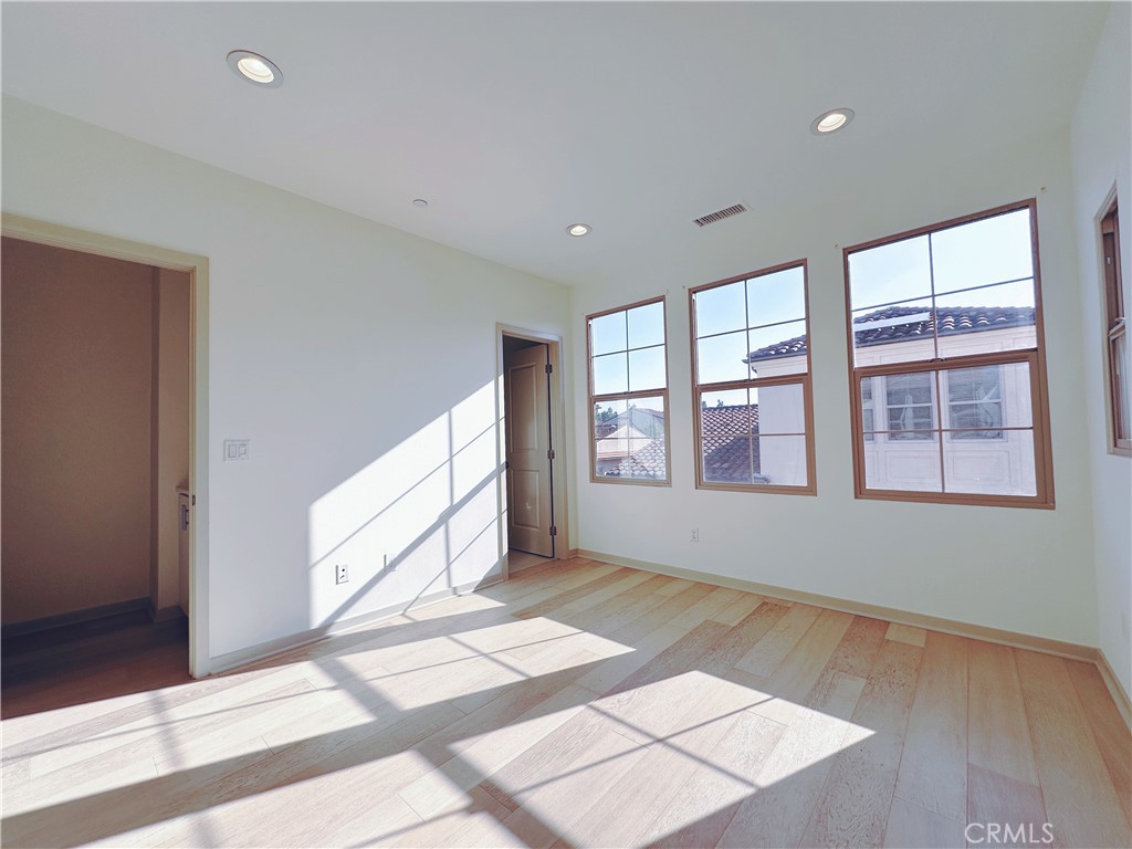 Irvine Condo: 87 Evening Sun