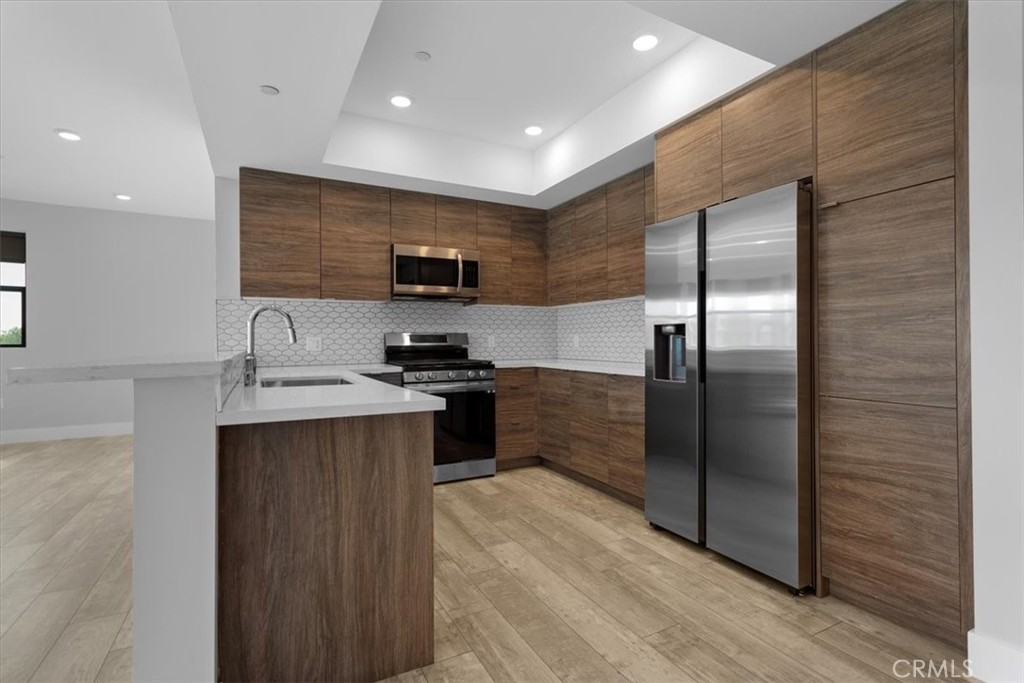 Sherman Oaks Condo: 4383 Sepulveda Boulevard