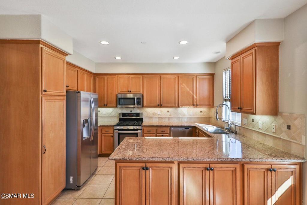 Newbury Park Condo: 115 Via Aldea