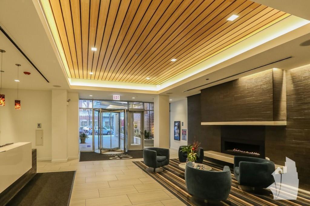 Chicago Condo: 8 West Chestnut St