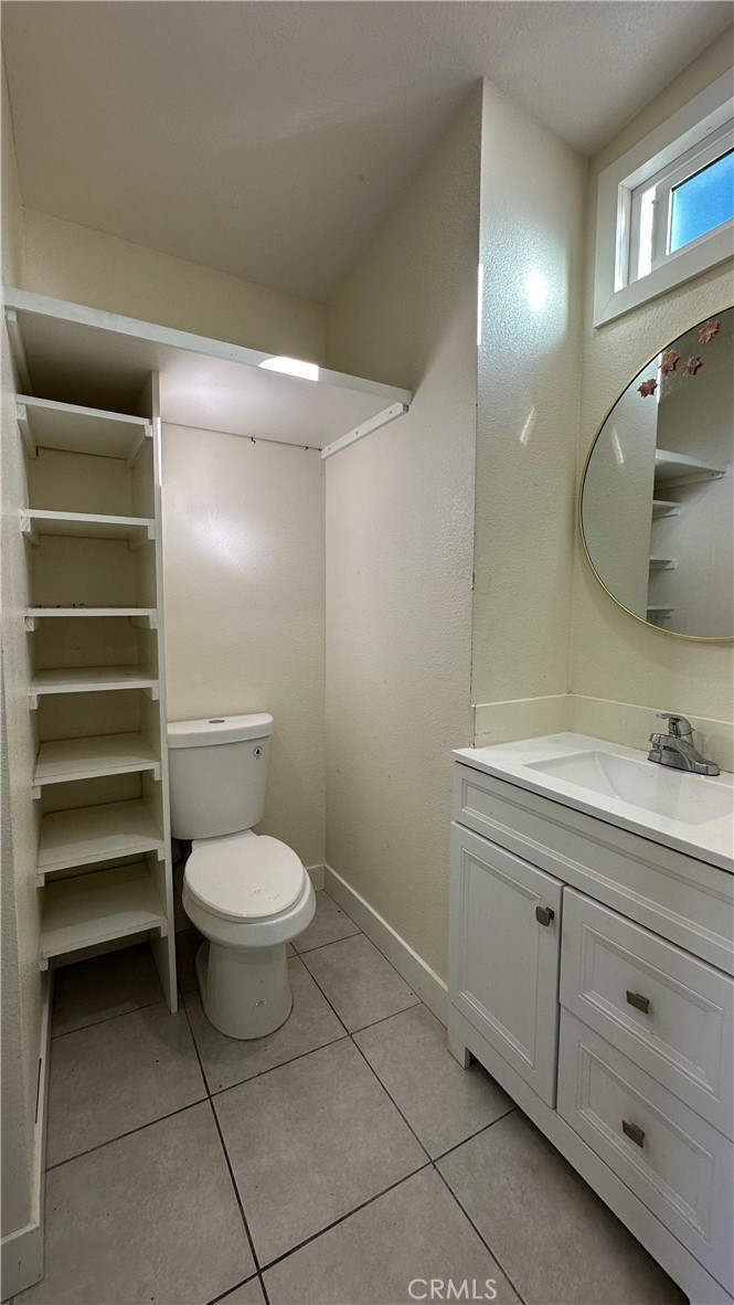 Orange Condo: 4628 West Simmons Avenue