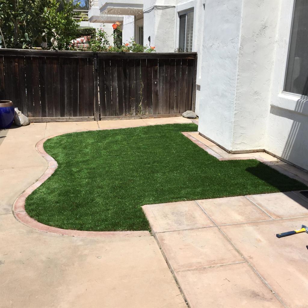 San Diego Condo: 16152 Avenida Venusto