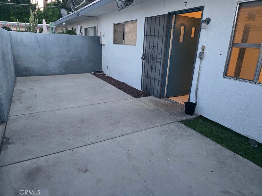 Palm Springs Condo: 238 South Saturmino Drive