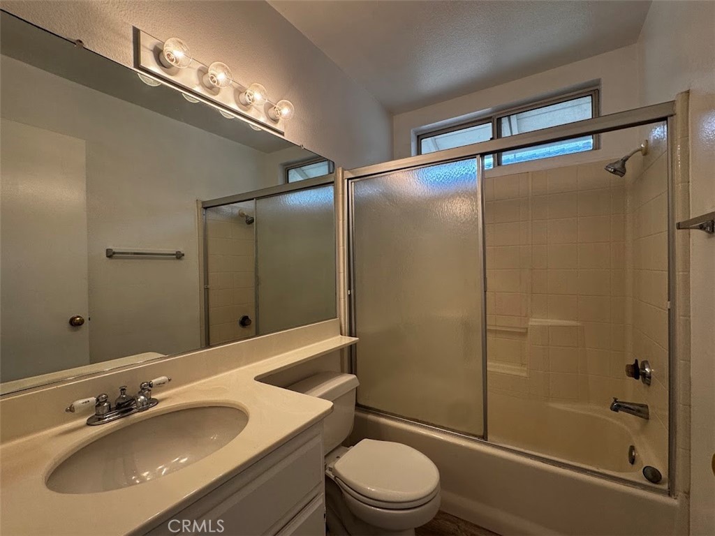 Fontana Condo: 15216 Geranium Street