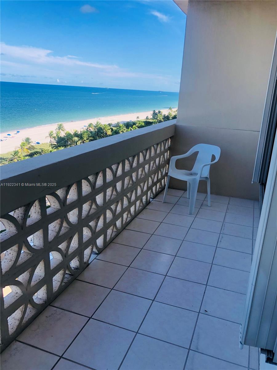 Bal Harbour Condo: 10185 Collins Avenue