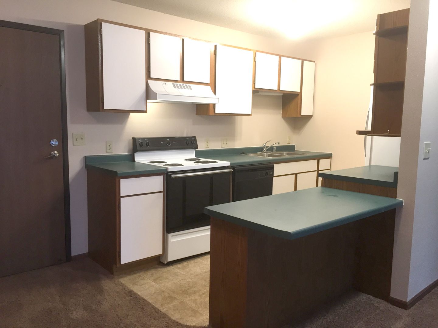 Tomah Apartment: 202 Murdock St