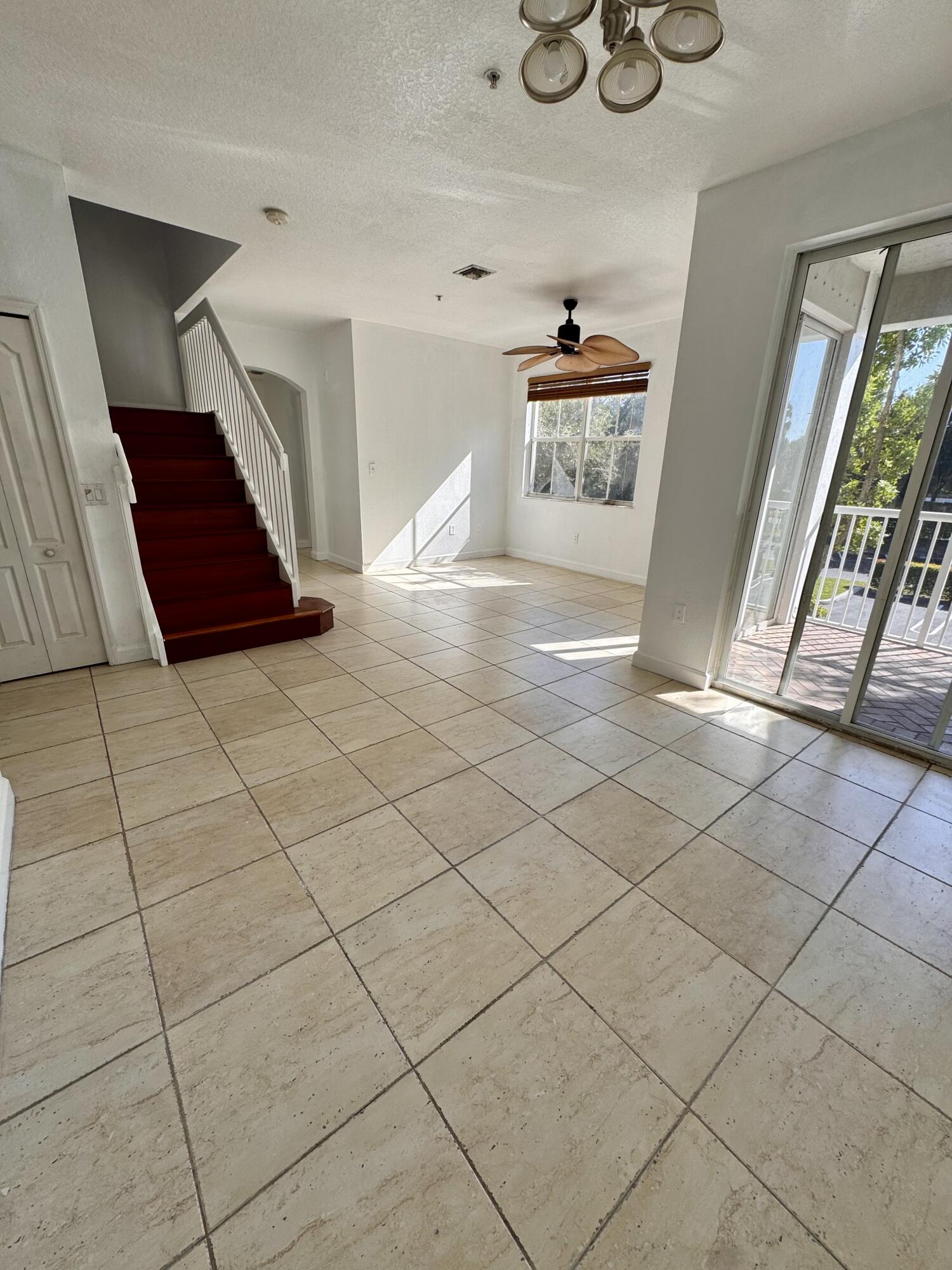 Royal Palm Beach Condo: 1118 Shoma Drive