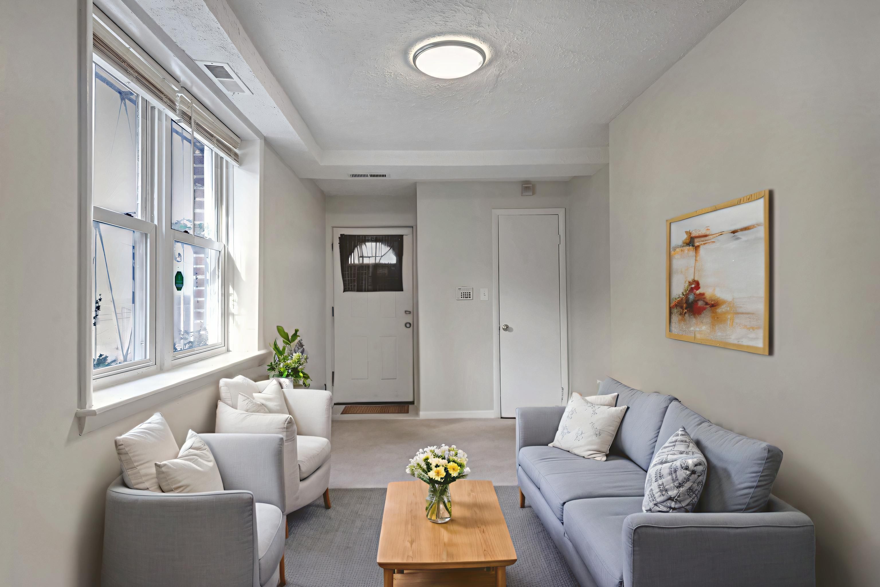 Washington House: 2821 R St SE