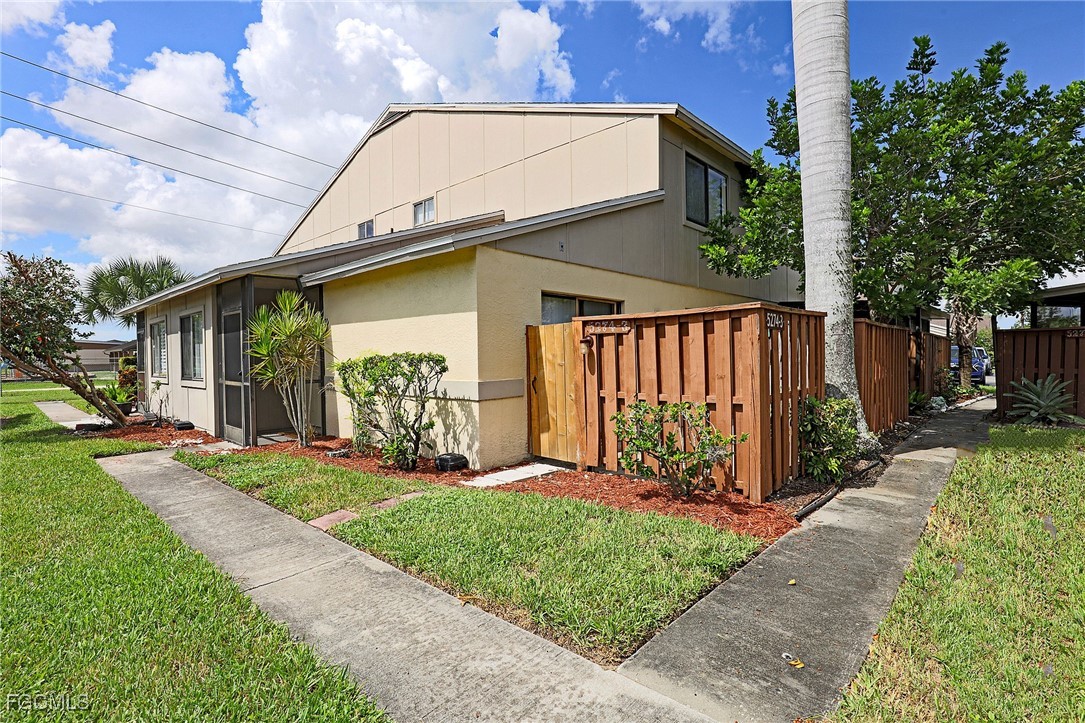 Fort Myers Condo: 5274 Cedarbend Drive