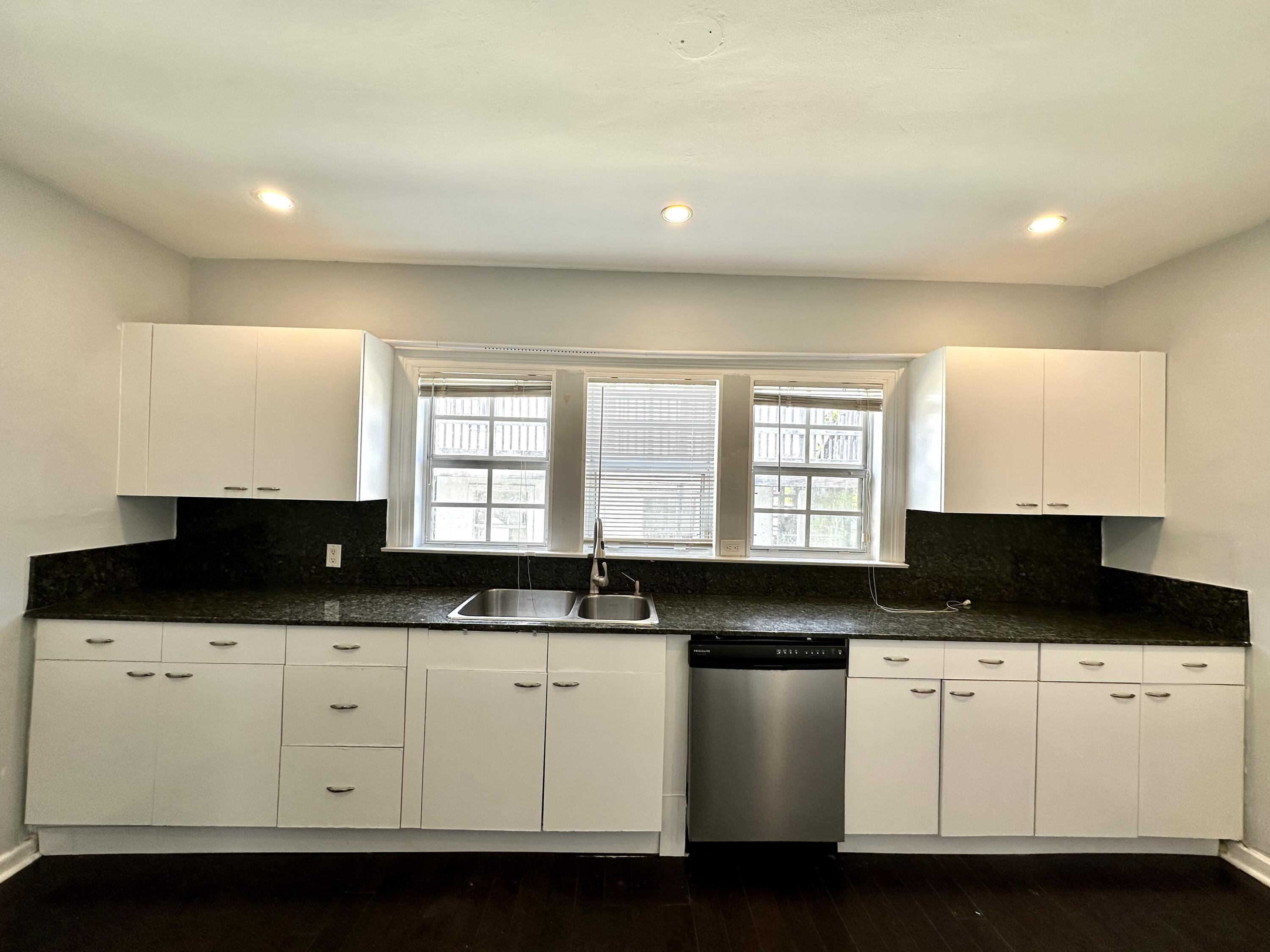 Lake Worth Beach Condo: 101 South C Street