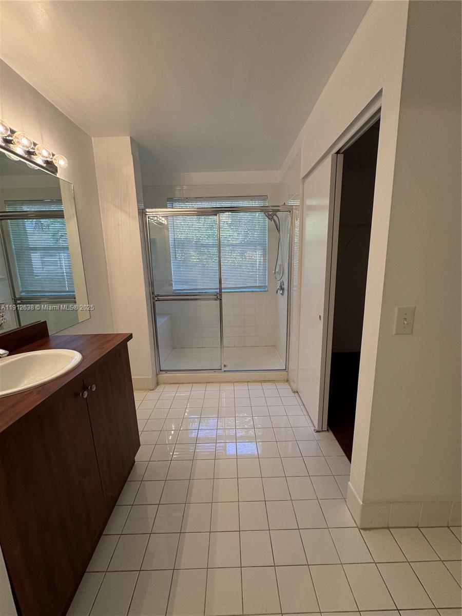 Pembroke Pines Condo: 16881 Southwest 1st Manor