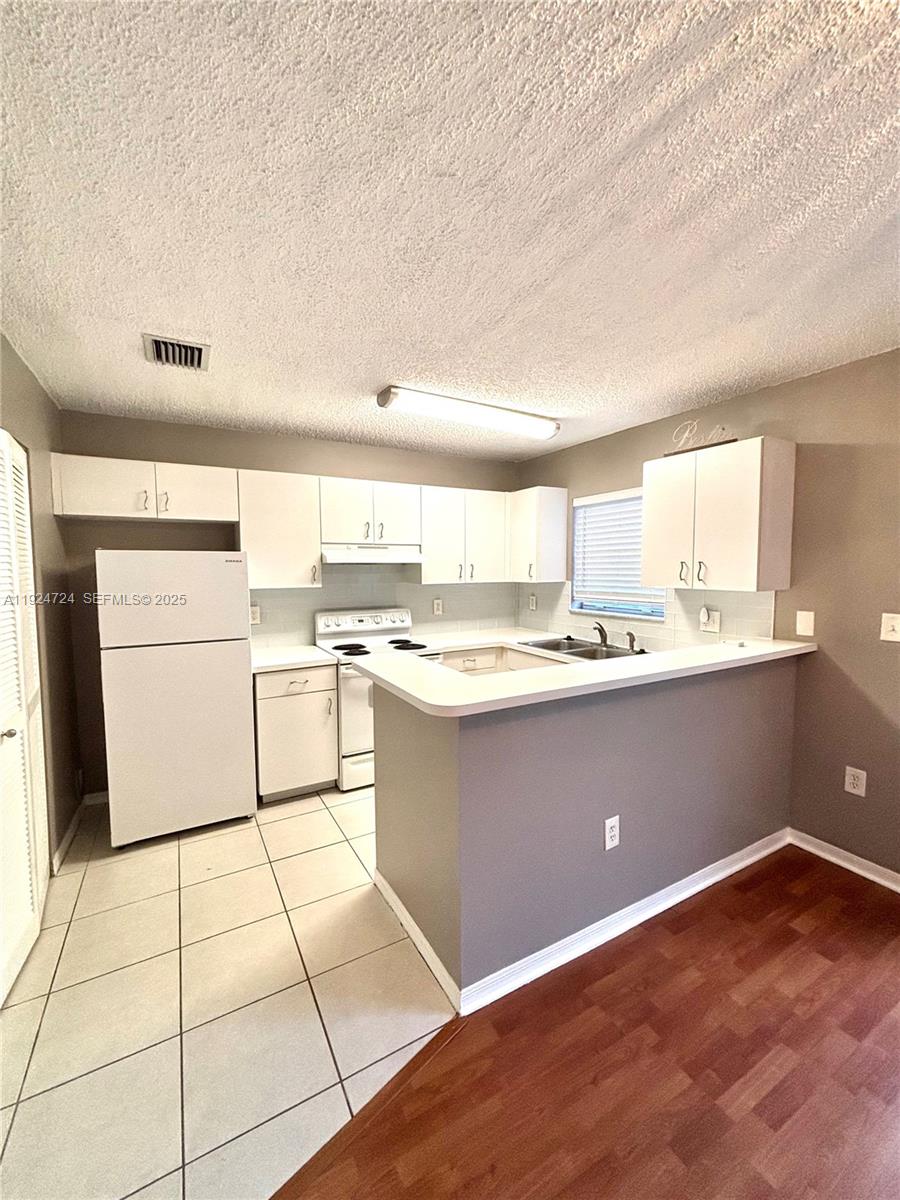 Hialeah Condo: 6965 Northwest 173rd Drive