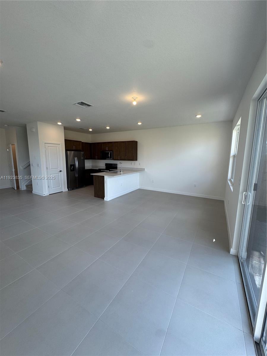 Homestead Condo: 196 Northeast 13th Avenue