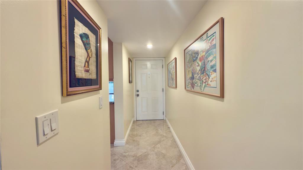 Davie Condo: 1516 Whitehall Drive