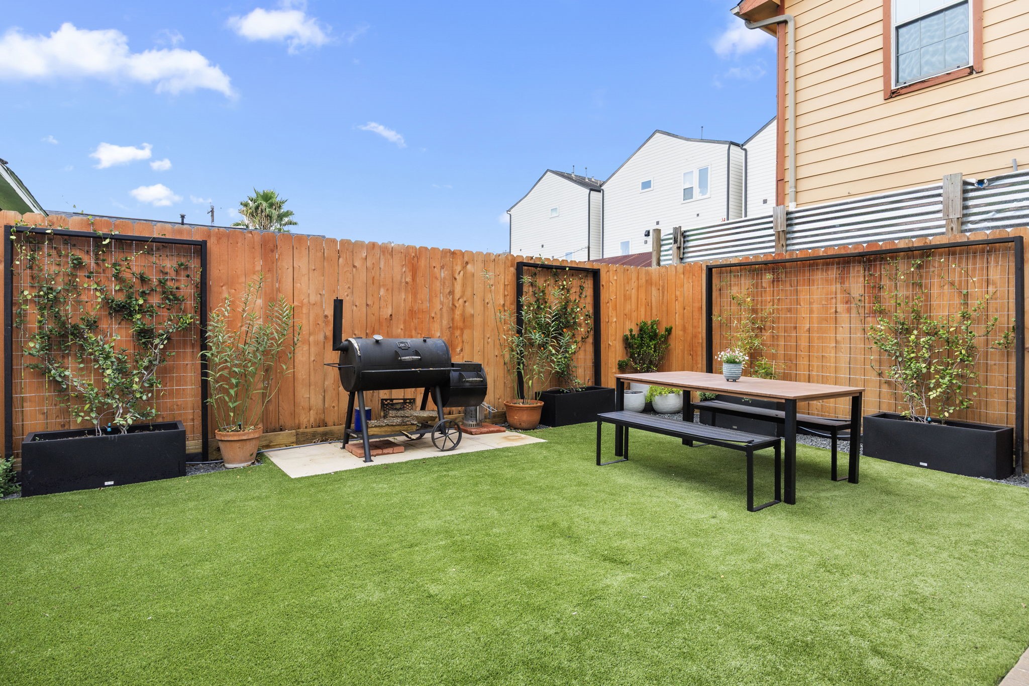 Houston Condo: 5907 Kiam Street