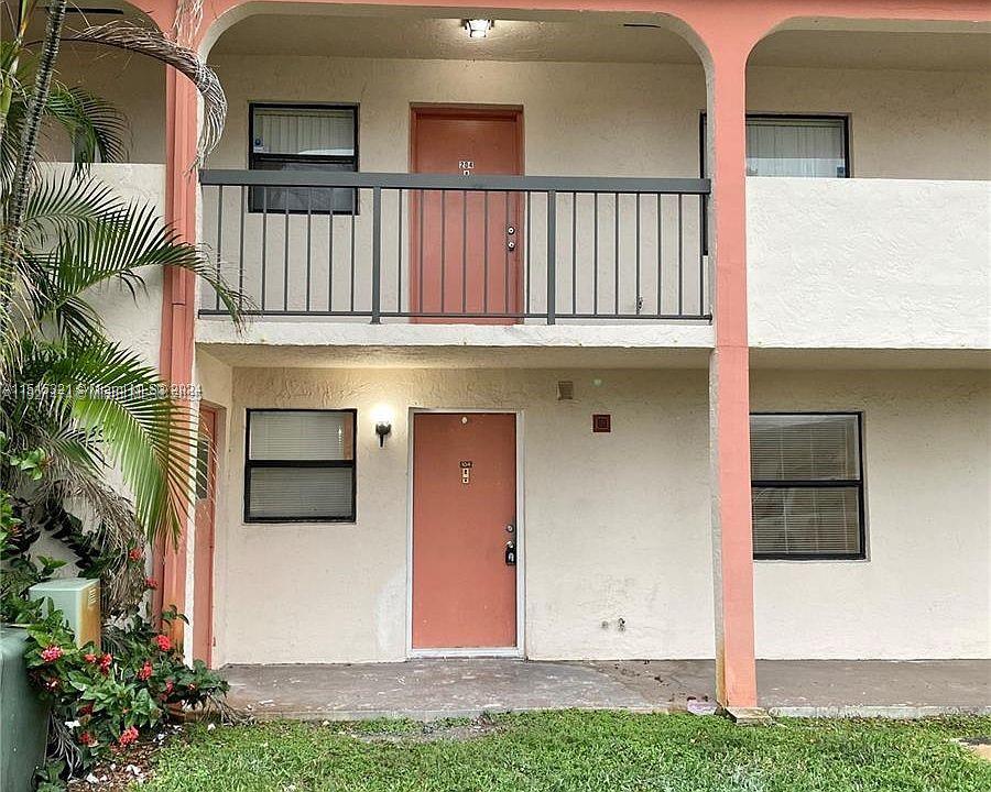 Miami Condo: 861 Northeast 209th Terrace