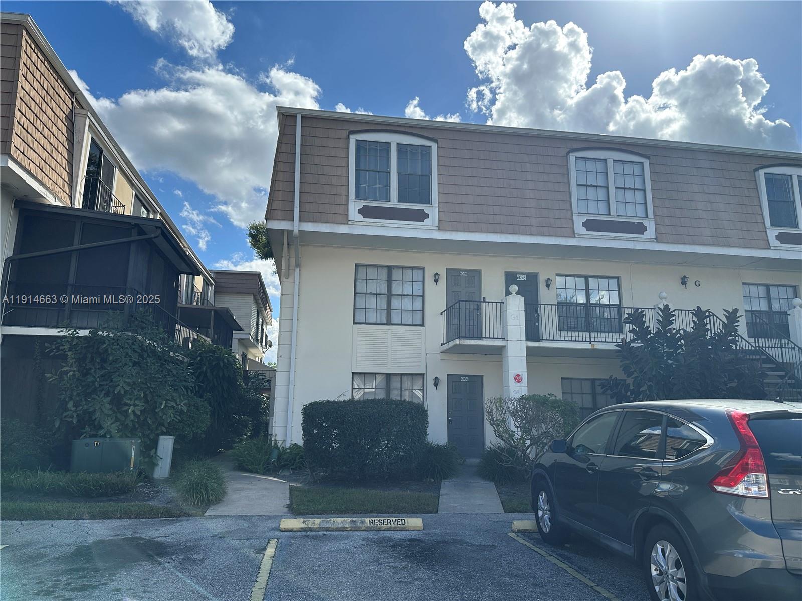 Orlando Condo: 6060 Village Circle North