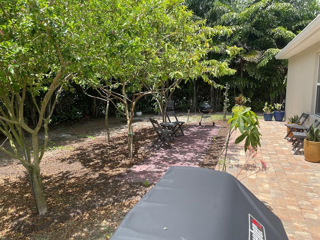 Naples Condo: 690 Hadley Place East