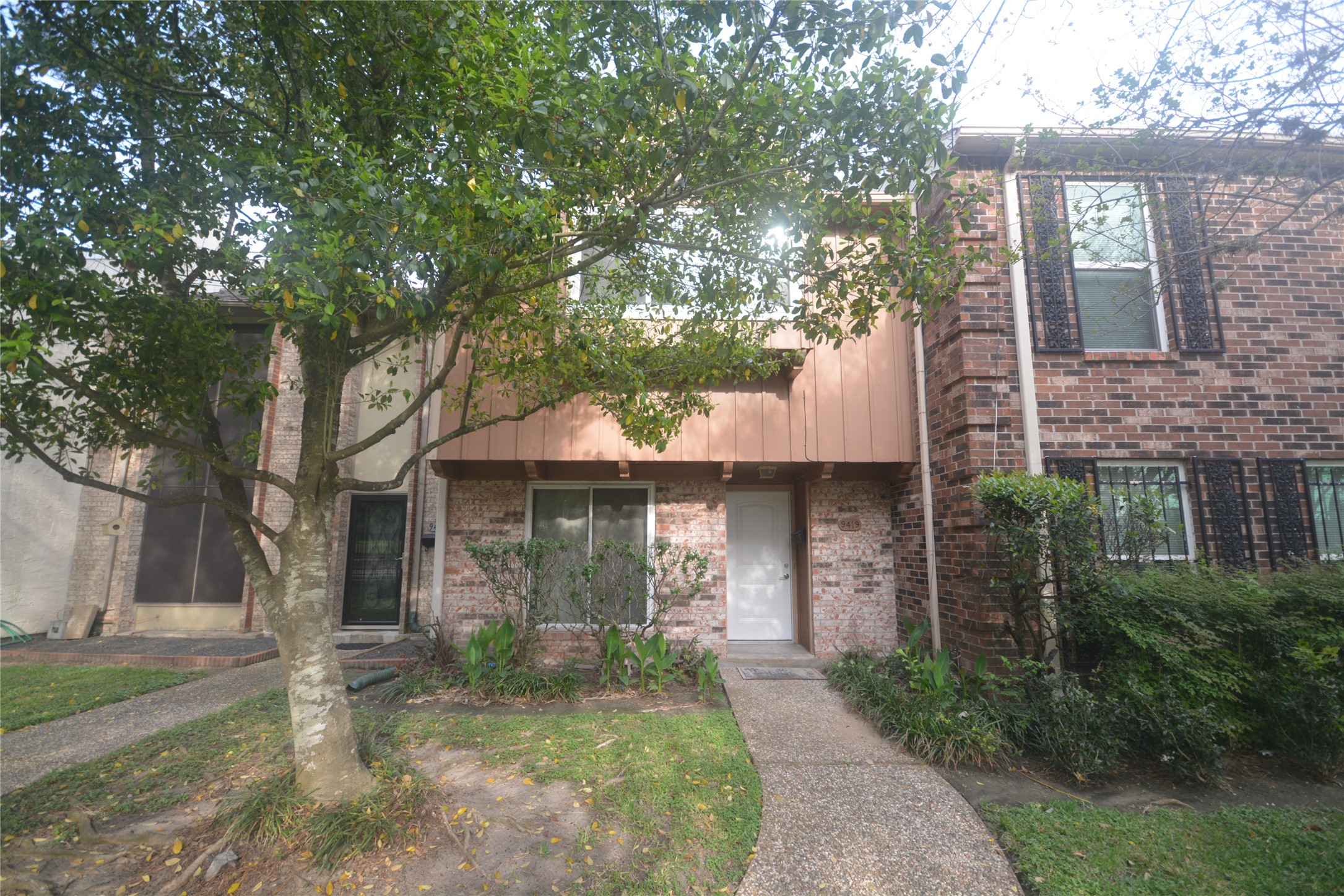 Houston Condo: 9419 Fondren Road