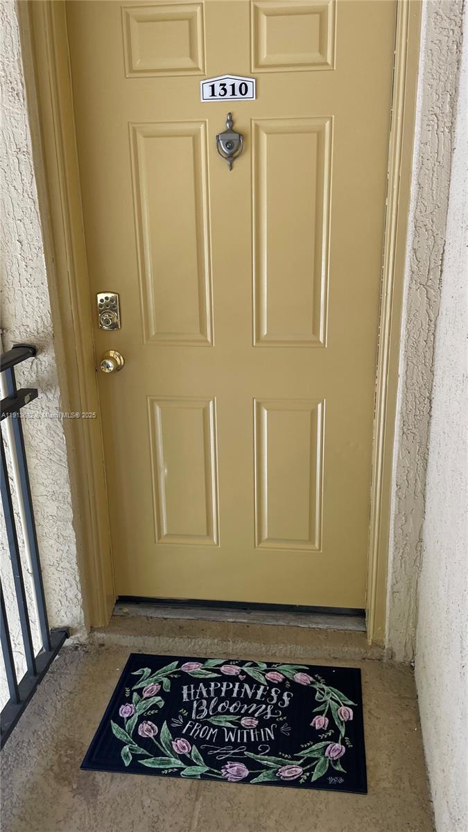 Pompano Beach Condo: 1247 Southwest 46th Avenue