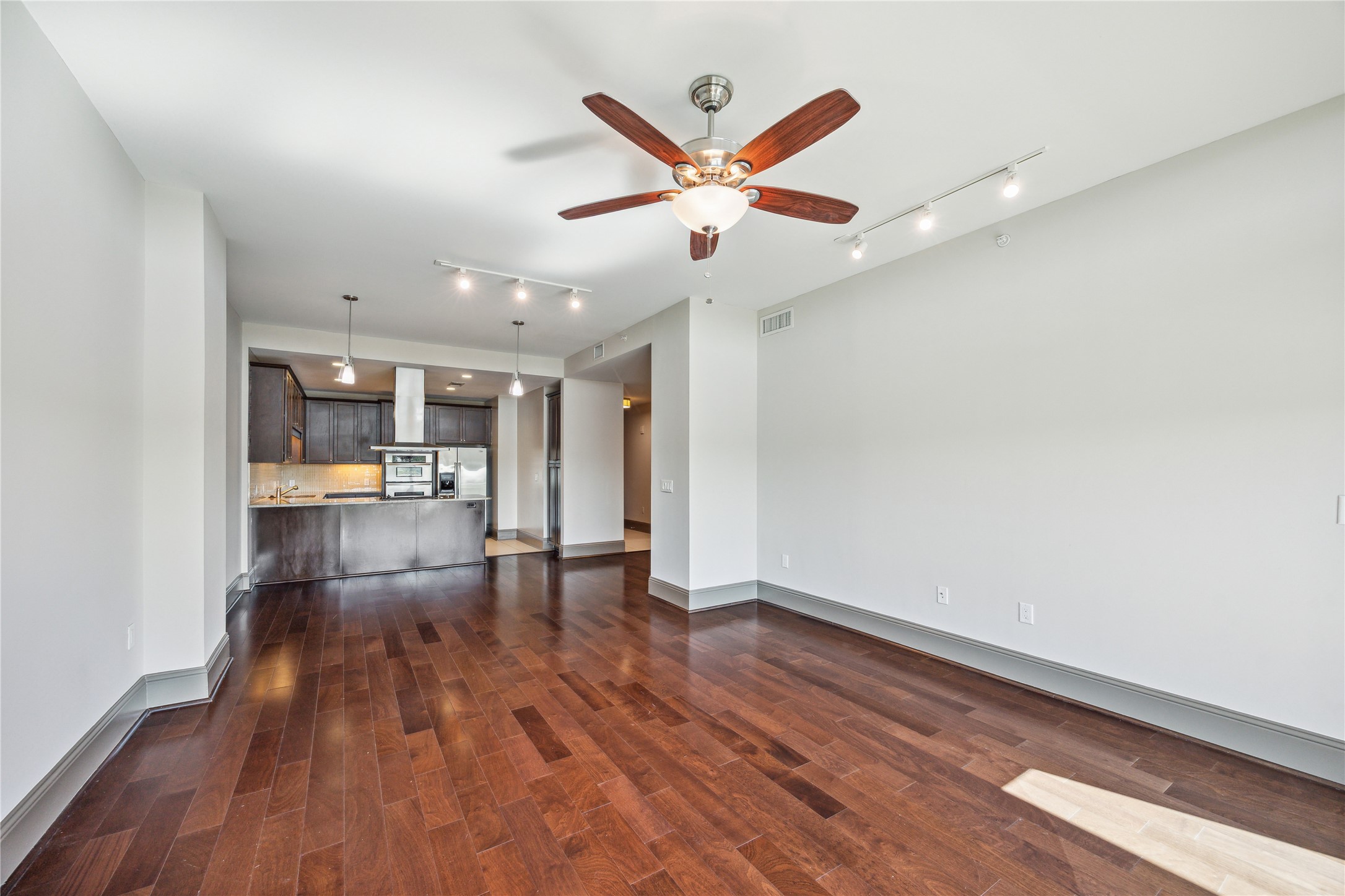 Houston Condo: 9870 Gaylord Drive