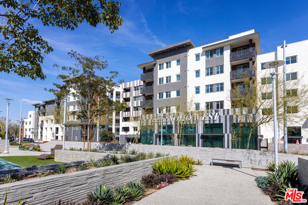 North Hollywood Condo: 11950 Erwin Street