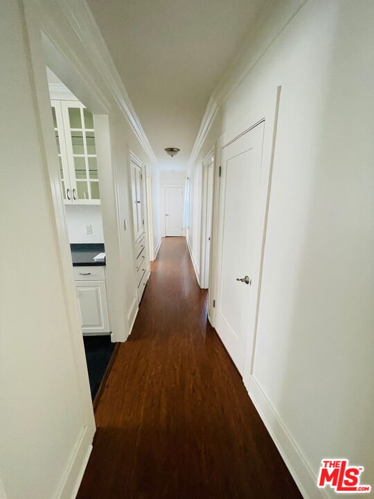 Los Angeles Condo: 202 South Berendo Street