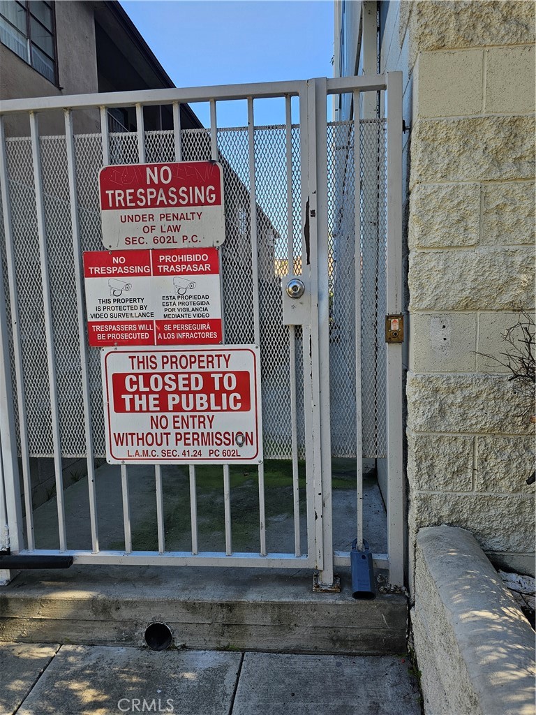 Los Angeles Condo: 214 South Alexandria Avenue