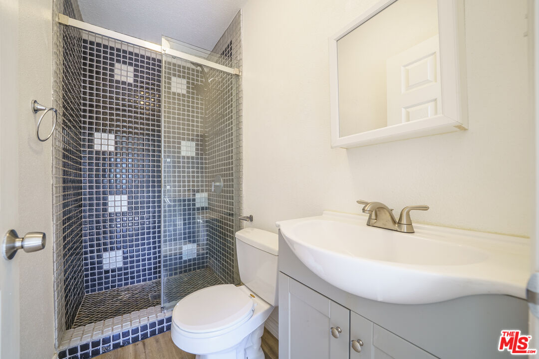 Los Angeles Condo: 5347 Fountain Avenue